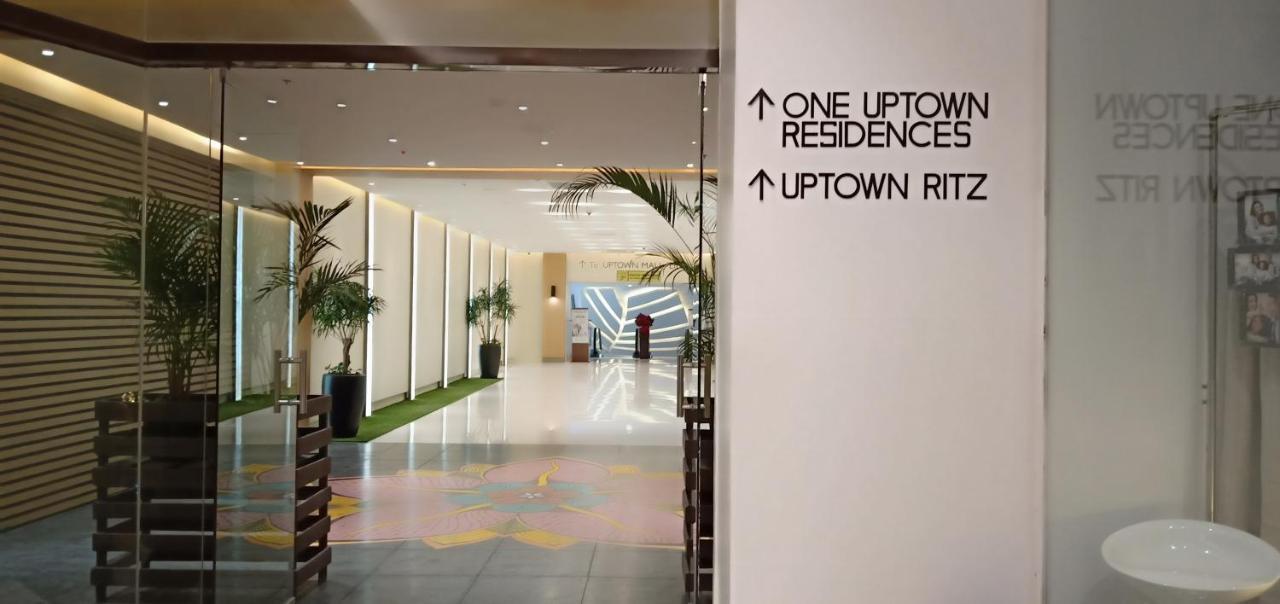 One Uptown Opposite Of Grandhyatt Hotel Manila Taguig City Экстерьер фото